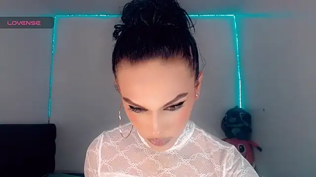 Snapshot of _Riannagarcia_ chatting on November 4, 2025, 3:43 am Riannagarcia online show from November 4, 2025, 3:43 am