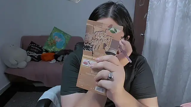 Snapshot of Aria_Fullbuster chatting on November 7, 2025, 8:57 pm Aria Fullbuster online show from November 7, 2025, 8:57 pm