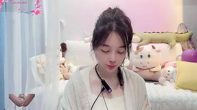 Snapshot of AKiKi711 chatting on March 18, 2025, 3:12 am AKiKi711 online show from March 18, 2025, 3:12 am