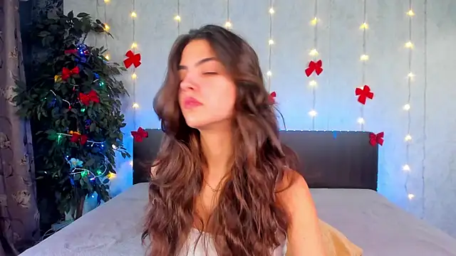 Snapshot of Milana_Crystal_ chatting on December 23, 2025, 8:24 am Milana Crystal online show from December 23, 2025, 8:24 am