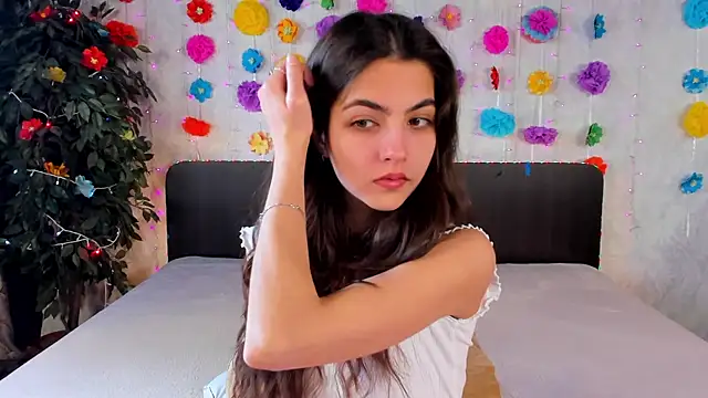 Snapshot of Milana_Crystal_ chatting on March 20, 2025, 8:20 am Milana Crystal online show from March 20, 2025, 8:20 am