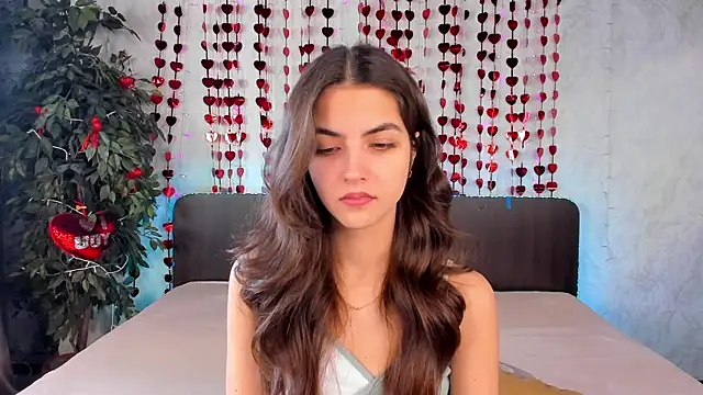 Snapshot of Milana_Crystal_ chatting on February 13, 2025, 8:27 am Milana Crystal online show from February 13, 2025, 8:27 am