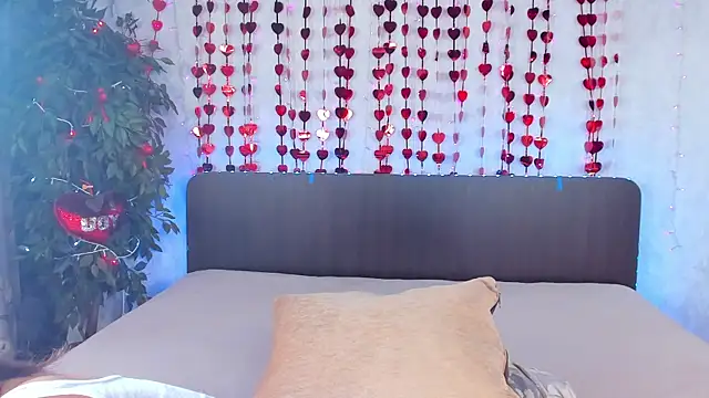 Snapshot of Milana_Crystal_ chatting on February 23, 2025, 11:55 am Milana Crystal online show from February 23, 2025, 11:55 am