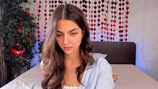 Snapshot of Milana_Crystal_ chatting on February 16, 2025, 11:49 am Milana Crystal online show from February 16, 2025, 11:49 am