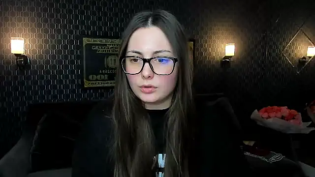 Snapshot of _extraterrestrial_ chatting on October 2, 2025, 6:33 pm extraterrestrial online show from October 2, 2025, 6:33 pm
