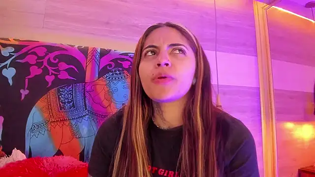 Cori Paige online show from April 8, 2026, 4:25 am