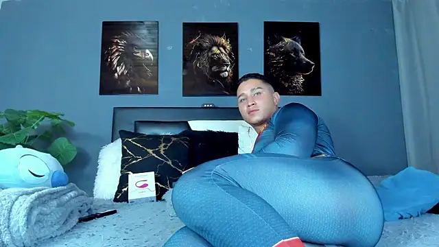 Snapshot of francesco_evan chatting on November 4, 2025, 9:51 pm francesco evan online show from November 4, 2025, 9:51 pm