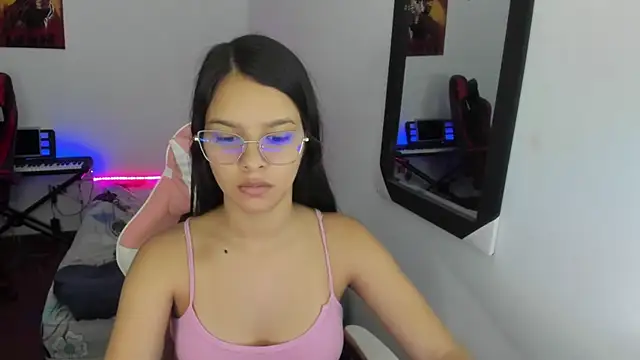 jessi and boy online show from December 14, 2025, 7:19 pm