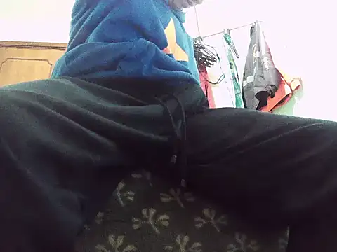 Snapshot of andrescaraballo chatting on September 24, 2025, 5:25 am andrescaraballo online show from September 24, 2025, 5:25 am