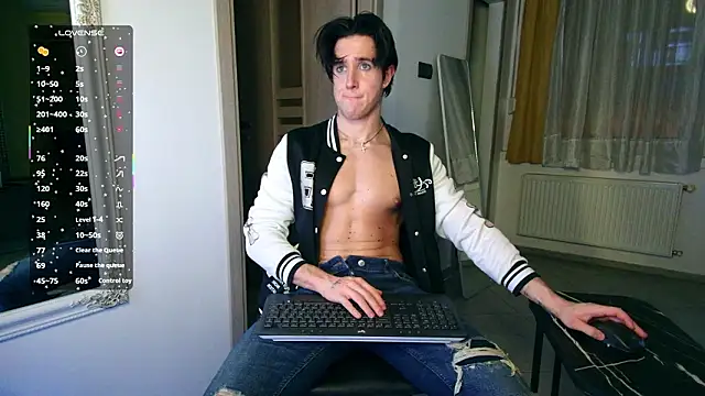 Snapshot of ChristianLevine_ chatting on February 13, 2026, 9:15 pm ChristianLevine online show from February 13, 2026, 9:15 pm