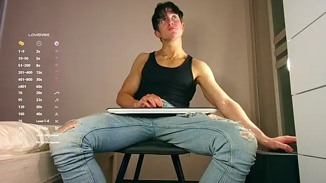 Snapshot of ChristianLevine_ chatting on December 16, 2025, 5:22 am ChristianLevine online show from December 16, 2025, 5:22 am