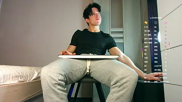 Snapshot of ChristianLevine_ chatting on December 20, 2025, 3:15 pm ChristianLevine online show from December 20, 2025, 3:15 pm