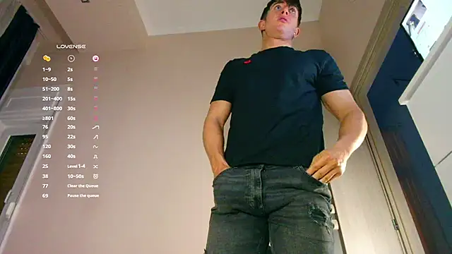 Snapshot of ChristianLevine_ chatting on December 3, 2025, 4:50 pm ChristianLevine online show from December 3, 2025, 4:50 pm