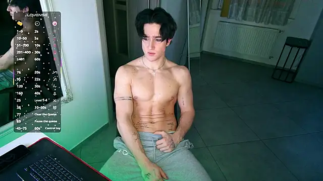 Snapshot of ChristianLevine_ chatting on February 12, 2026, 6:18 pm ChristianLevine online show from February 12, 2026, 6:18 pm