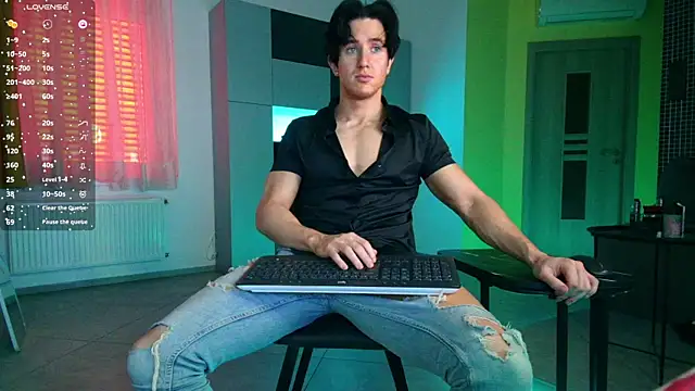 ChristianLevine  online show from May 14, 2026, 8:44 am