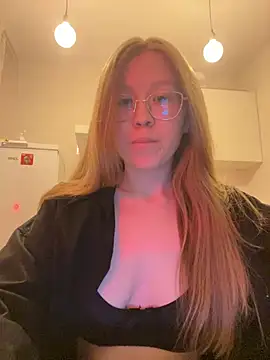 Snapshot of Eva_Weyne chatting on January 17, 2025, 7:16 pm Eva Weyne online show from January 17, 2025, 7:16 pm