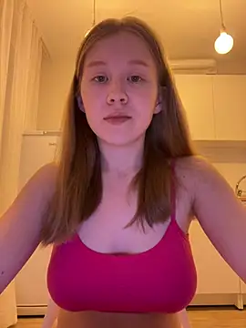 Snapshot of Eva_Weyne chatting on June 1, 2026, 8:52 pm Eva Weyne online show from June 1, 2026, 8:52 pm