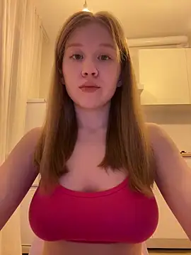 Snapshot of Eva_Weyne chatting on May 12, 2026, 7:53 pm Eva Weyne online show from May 12, 2026, 7:53 pm