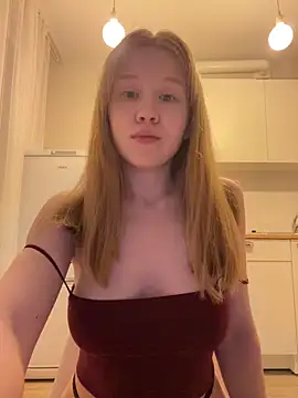 Snapshot of Eva_Weyne chatting on May 23, 2026, 8:19 pm Eva Weyne online show from May 23, 2026, 8:19 pm