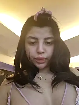 Snapshot of Esmertarcinim chatting on March 17, 2025, 11:31 am Esmertarcinim online show from March 17, 2025, 11:31 am