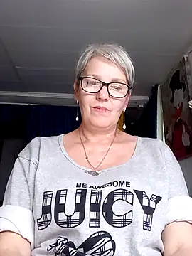 irinamaux online show from June 21, 2026, 5:57 am