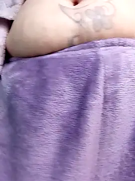 irinamaux online show from April 5, 2026, 7:37 am