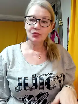 irinamaux online show from March 11, 2026, 4:50 am