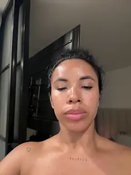 Snapshot of Brunettexio chatting on March 6, 2025, 11:09 pm Brunettexio online show from March 6, 2025, 11:09 pm