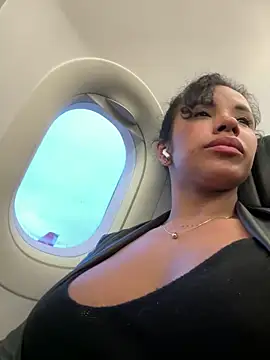 Snapshot of Brunettexio chatting on March 14, 2025, 11:12 am Brunettexio online show from March 14, 2025, 11:12 am