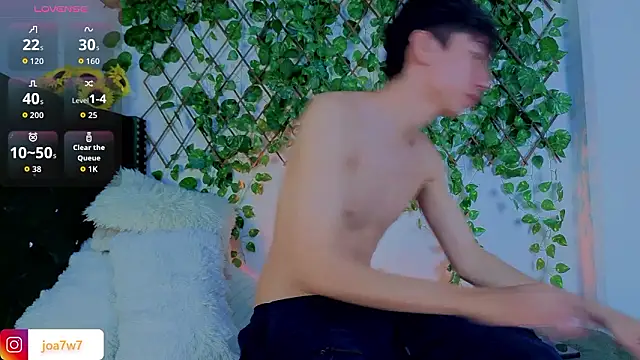 Snapshot of Levii_Ackermann chatting on February 4, 2026, 3:23 am Levii Ackermann online show from February 4, 2026, 3:23 am