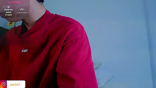 Snapshot of Levii_Ackermann chatting on February 19, 2026, 2:03 pm Levii Ackermann online show from February 19, 2026, 2:03 pm