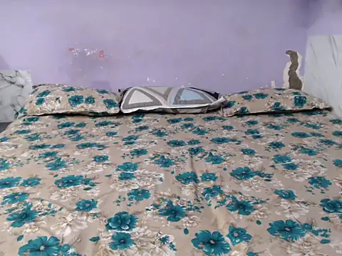 Snapshot of Freya_nia chatting on October 3, 2025, 2:40 pm Freya nia online show from October 3, 2025, 2:40 pm