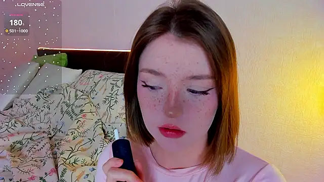 lexxxxxxi online show from February 19, 2026, 6:05 pm