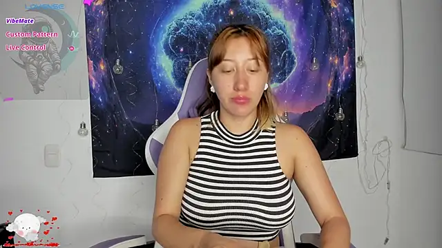 Snapshot of Lissa_Kim_ chatting on March 13, 2025, 12:37 am Lissa Kim online show from March 13, 2025, 12:37 am