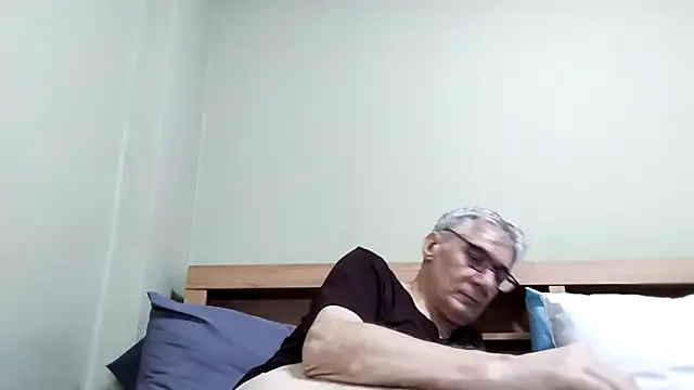 BIGUNCUTHARDCOCK online show from November 9, 2025, 1:42 am