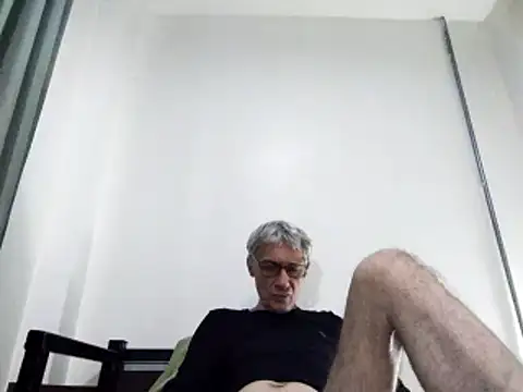 Snapshot of BIGUNCUTHARDCOCK chatting on March 16, 2025, 3:47 am BIGUNCUTHARDCOCK online show from March 16, 2025, 3:47 am