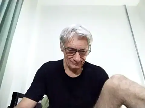 Snapshot of BIGUNCUTHARDCOCK chatting on March 20, 2025, 11:05 am BIGUNCUTHARDCOCK online show from March 20, 2025, 11:05 am