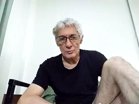 Snapshot of BIGUNCUTHARDCOCK chatting on March 17, 2025, 1:18 pm BIGUNCUTHARDCOCK online show from March 17, 2025, 1:18 pm