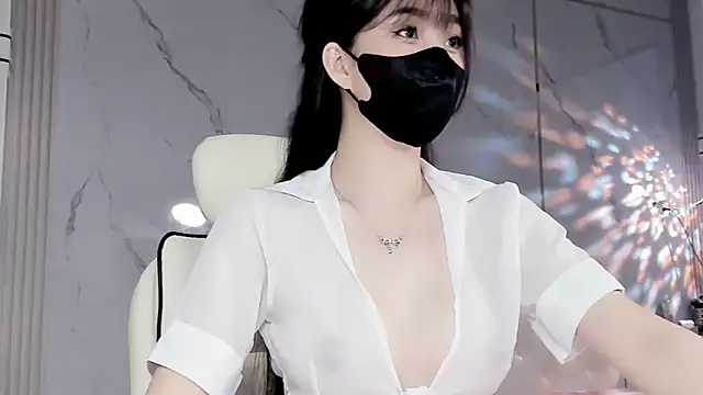 Snapshot of Luli-bae chatting on March 13, 2025, 2:16 am Luli-bae online show from March 13, 2025, 2:16 am