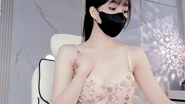 Snapshot of Luli-bae chatting on February 7, 2025, 3:23 am Luli-bae online show from February 7, 2025, 3:23 am