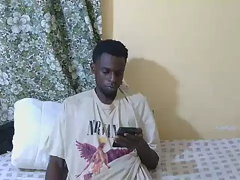 Snapshot of large_blackdick chatting on November 8, 2025, 7:39 pm large blackdick online show from November 8, 2025, 7:39 pm