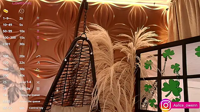 Snapshot of Aliceowenn chatting on March 16, 2025, 11:26 pm Aliceowenn online show from March 16, 2025, 11:26 pm
