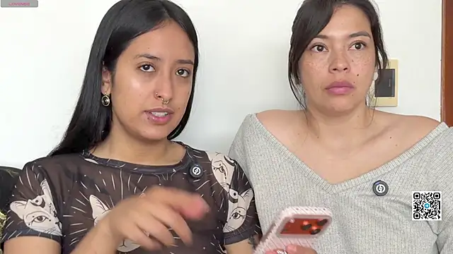 2SummerLove1 online show from April 19, 2026, 3:02 pm