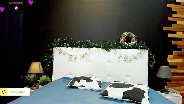 Julianna Jami online show from December 12, 2024, 9:37 pm