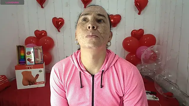 Snapshot of SofiaMadisson chatting on February 17, 2025, 1:11 pm SofiaMadisson online show from February 17, 2025, 1:11 pm