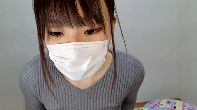 Snapshot of hi---chan- chatting on February 17, 2025, 11:22 pm hi---chan- online show from February 17, 2025, 11:22 pm