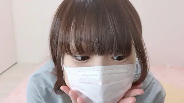 Snapshot of hi---chan- chatting on September 22, 2025, 8:15 pm hi---chan- online show from September 22, 2025, 8:15 pm