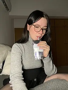 RoxiBlack online show from February 5, 2026, 4:58 pm