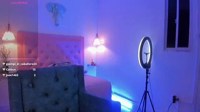 kimmy099 online show from March 17, 2025, 2:08 am