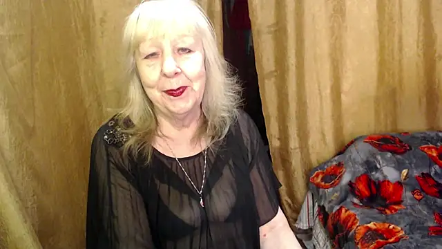 Snapshot of _Estelitta_5 chatting on March 22, 2025, 7:04 am Estelitta 5 online show from March 22, 2025, 7:04 am